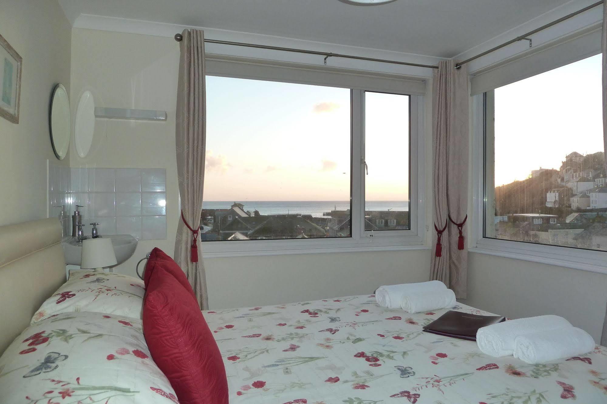 Buckingham House Bed and Breakfast Mevagissey Buitenkant foto